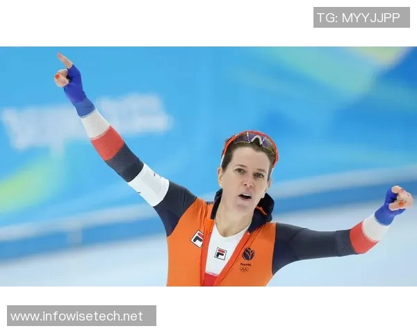 荷兰足球传奇老将的辉煌历程与成就揭秘