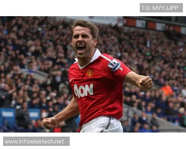 男足球明星的精彩瞬间与魅力风采全景展示合集